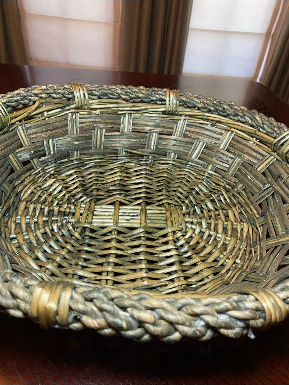 Handwoven Green-Brown Decorative Wicker Basket Bowl 18.5x14.5x4